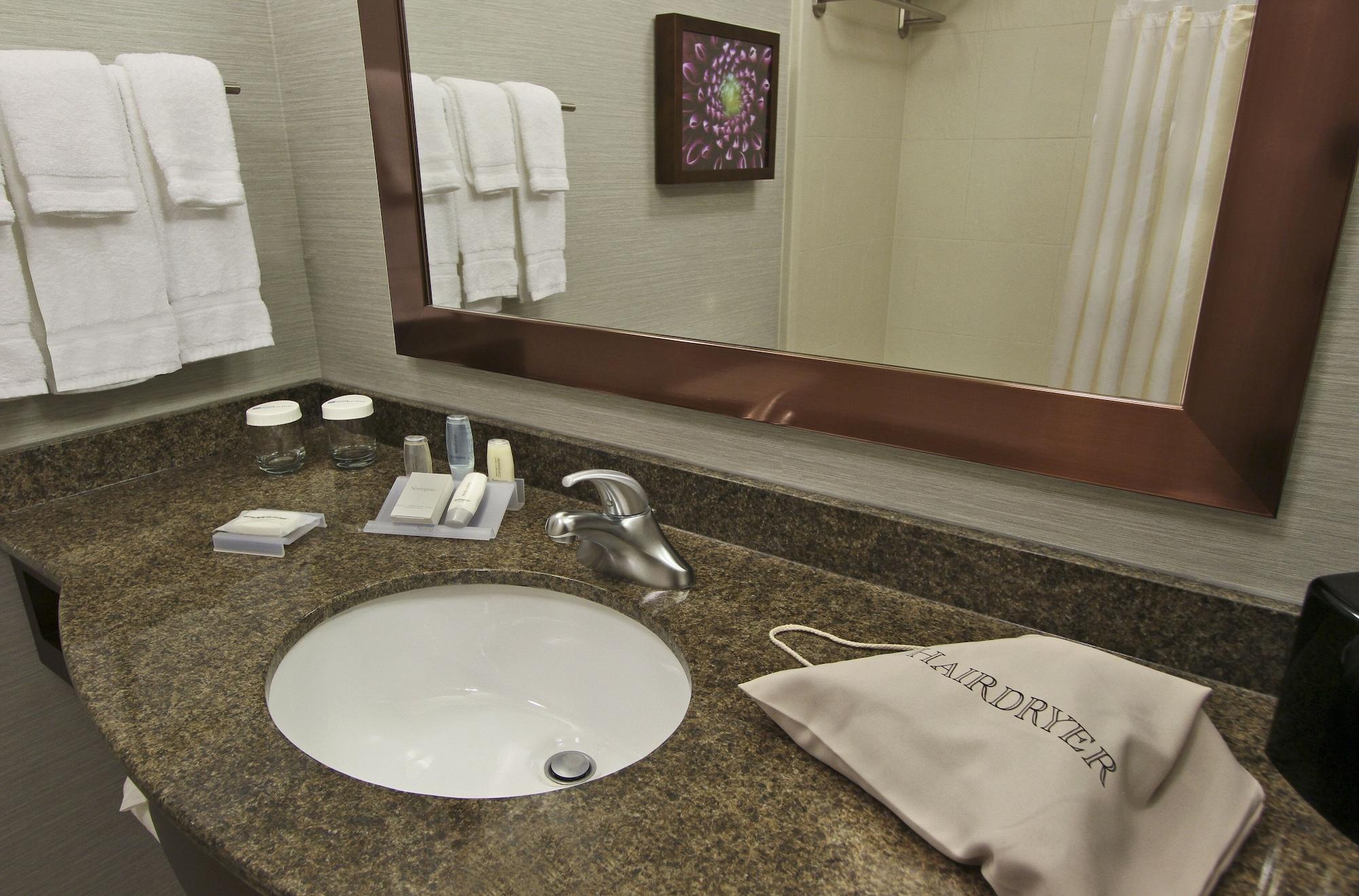 Hilton Garden Inn Covington/Mandeville Habitación foto